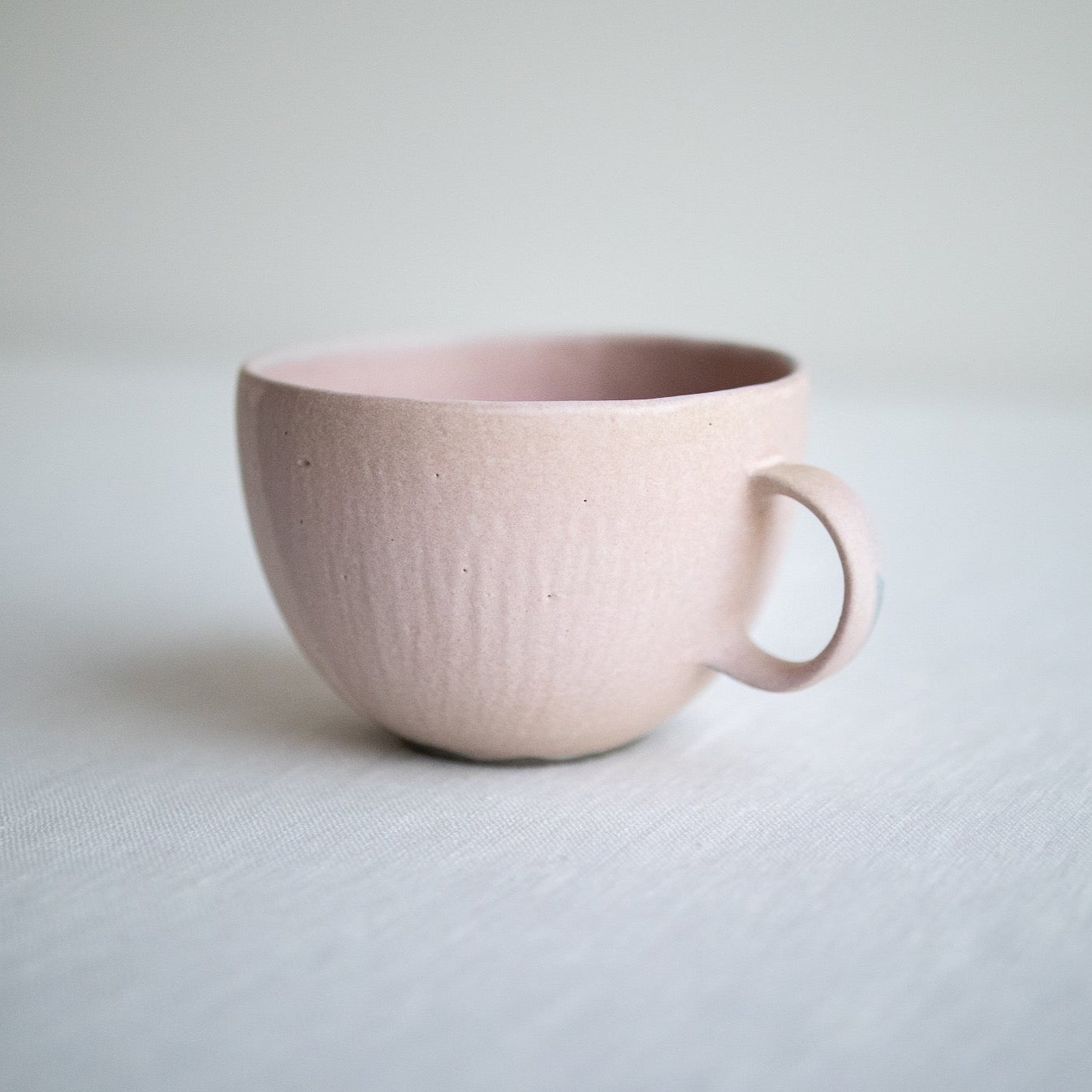 Cup in pale pink