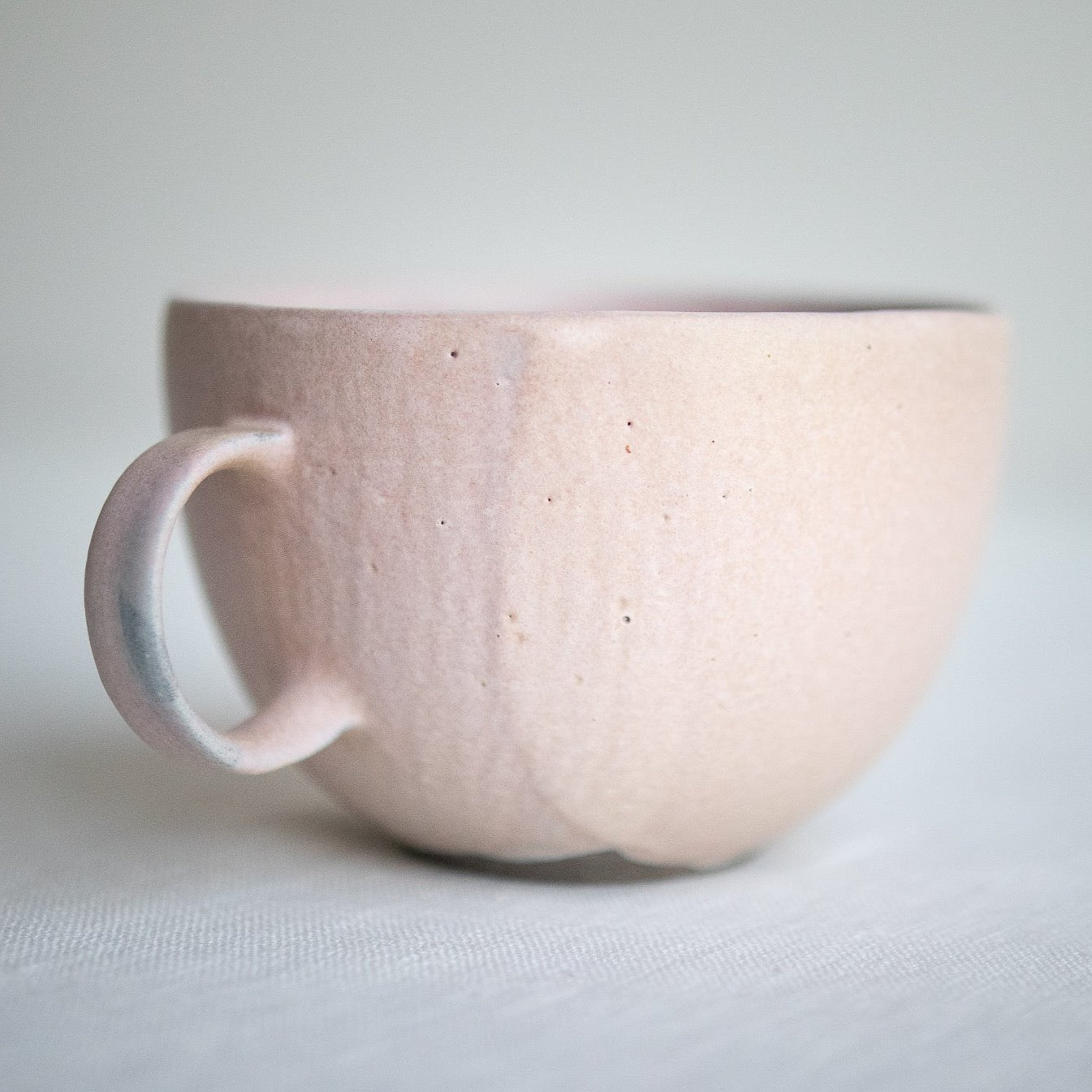 Cup in pale pink