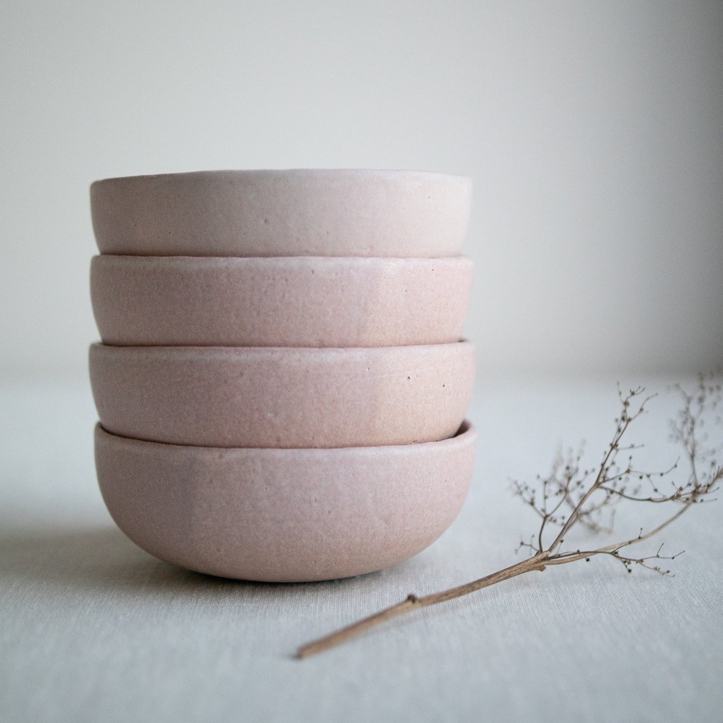 Bowl in pale pink No.1