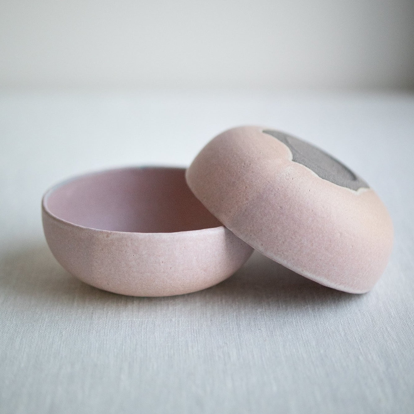 Bowl in pale pink No.1