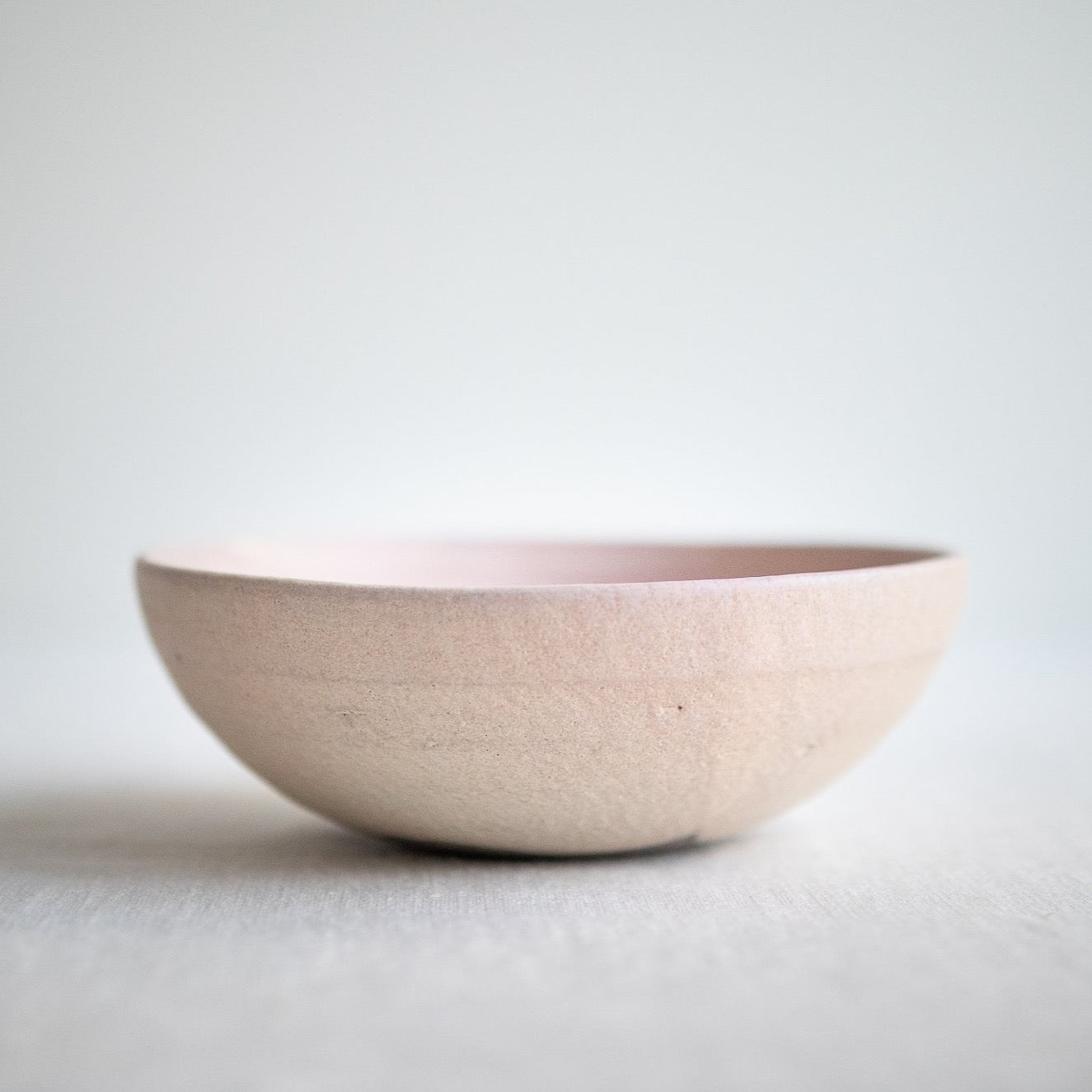 Bowl in pale pink No.2